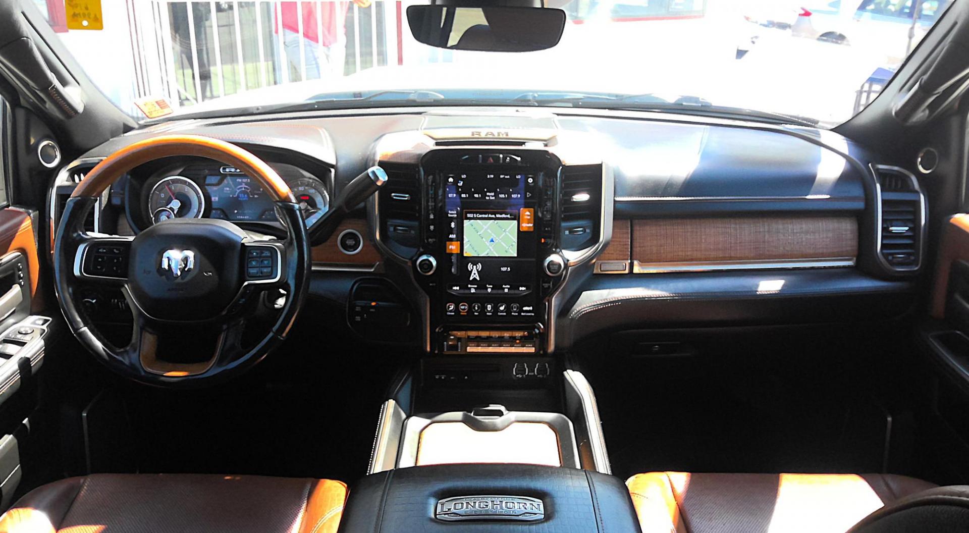 2019 WHITE RAM 3500 Longhorn Crew Cab LWB 4WD (3C63R3KL7KG) with an 6.7L L6 OHV 24V TURBO DIESEL engine, 6A transmission, located at 502 S. Riverside Avenue, Medford, OR, 97501, (541) 773-3136, 42.322803, -122.867477 - Photo#11