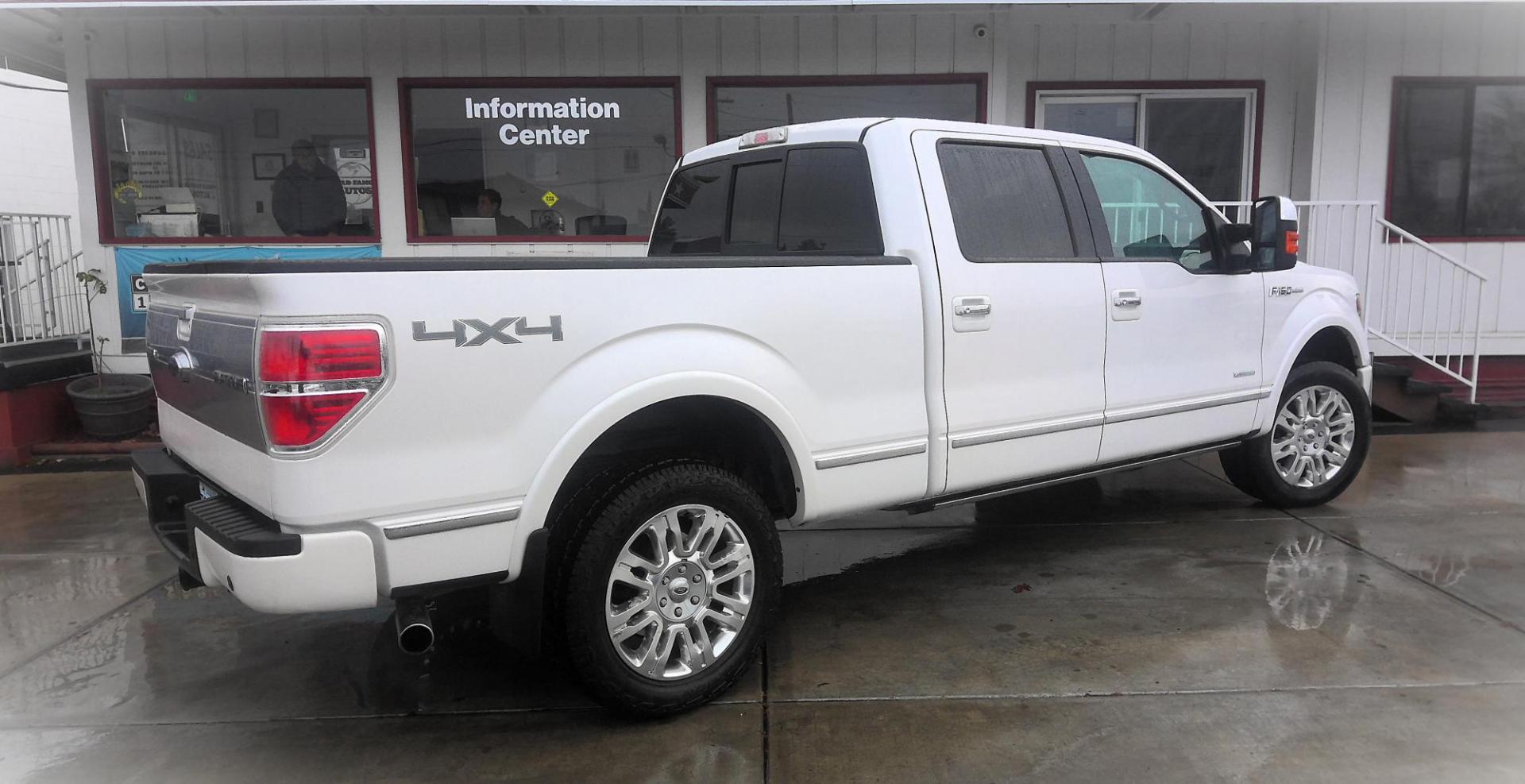 2013 WHITE Ford F-150 XLT SuperCrew 6.5-ft. Bed 4WD (1FTFW1ET6DF) with an 3.5L V6 TURBO engine, 6-Speed Automatic transmission, located at 502 S. Riverside Avenue, Medford, OR, 97501, (541) 773-3136, 42.322803, -122.867477 - Photo#2