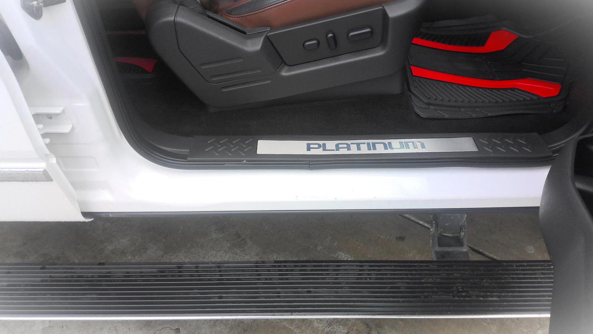 2013 WHITE Ford F-150 XLT SuperCrew 6.5-ft. Bed 4WD (1FTFW1ET6DF) with an 3.5L V6 TURBO engine, 6-Speed Automatic transmission, located at 502 S. Riverside Avenue, Medford, OR, 97501, (541) 773-3136, 42.322803, -122.867477 - Photo#11