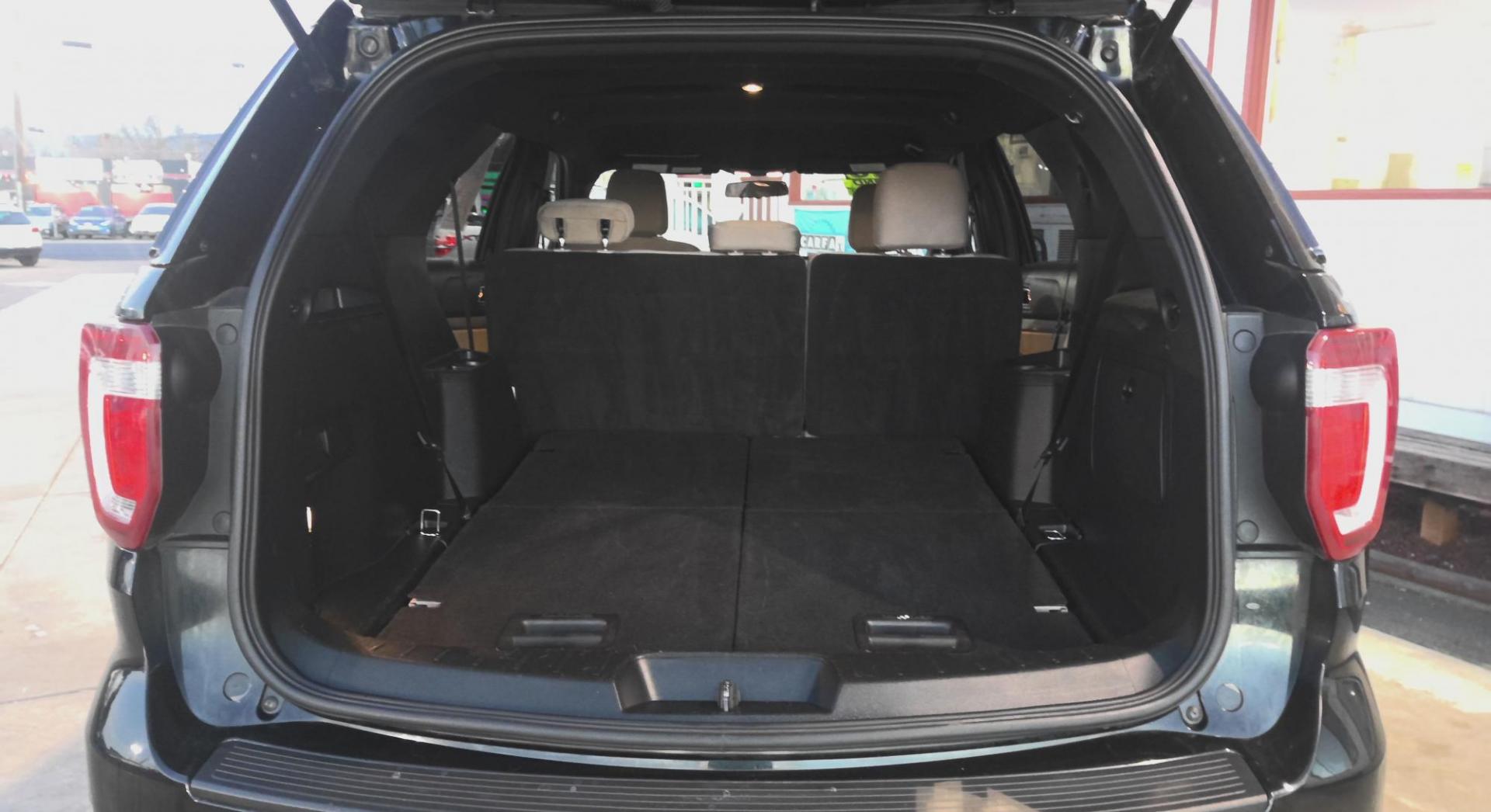 2018 BLACK Ford Explorer Base 4WD (1FM5K8BH7JG) with an 2.3L L4 DOHC 16V engine, 6A transmission, located at 502 S. Riverside Avenue, Medford, OR, 97501, (541) 773-3136, 42.322803, -122.867477 - Photo#5