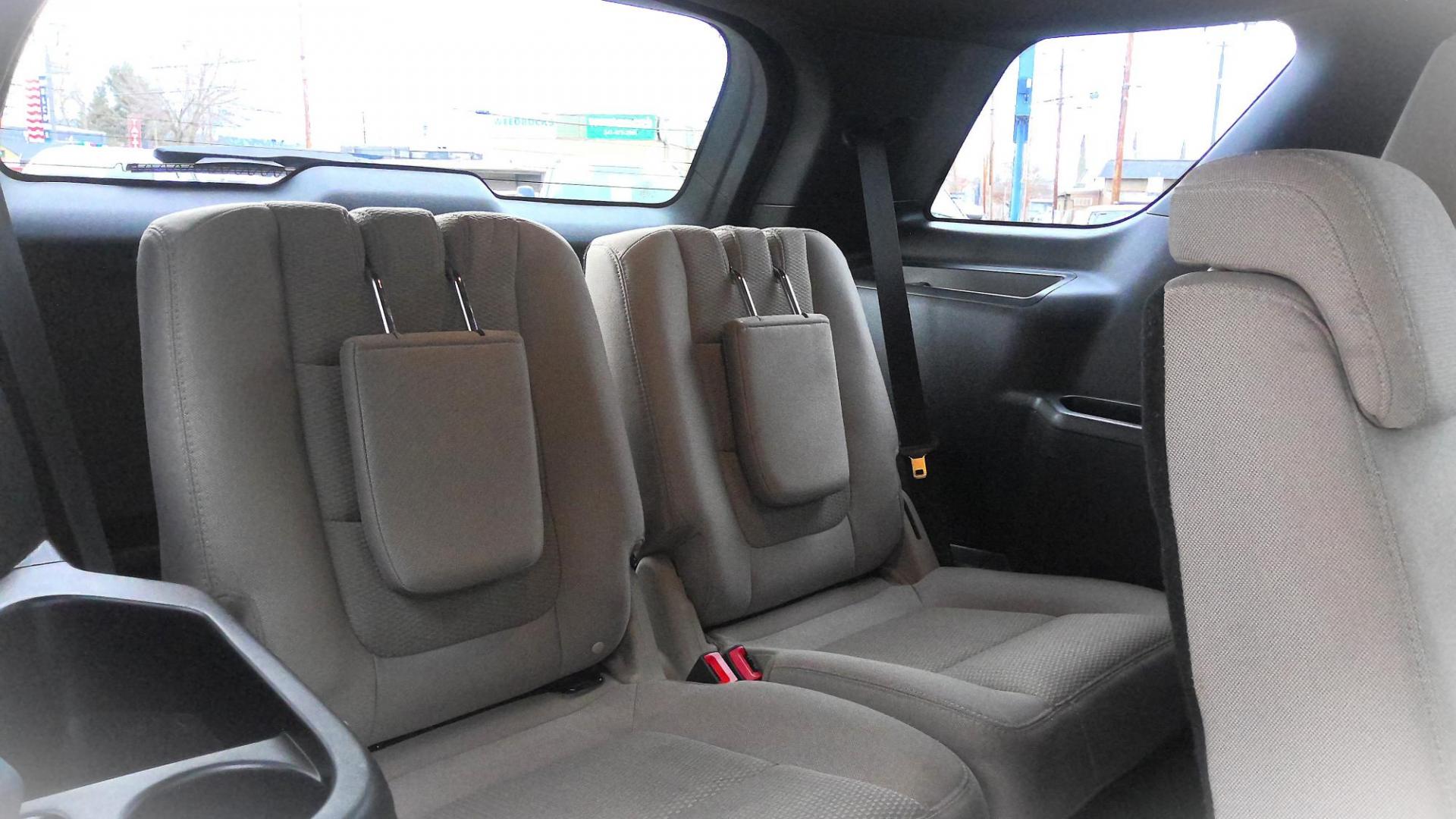 2018 BLACK Ford Explorer XLT 4WD (1FM5K8DH0JG) with an 2.3L L4 DOHC 16V engine, 6A transmission, located at 502 S. Riverside Avenue, Medford, OR, 97501, (541) 773-3136, 42.322803, -122.867477 - Photo#6